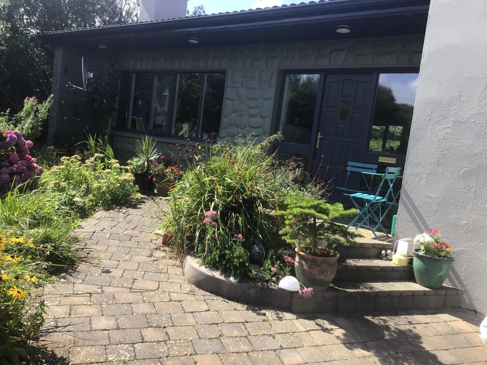 Cosy Apartment Milltown Malbay Bagian luar foto