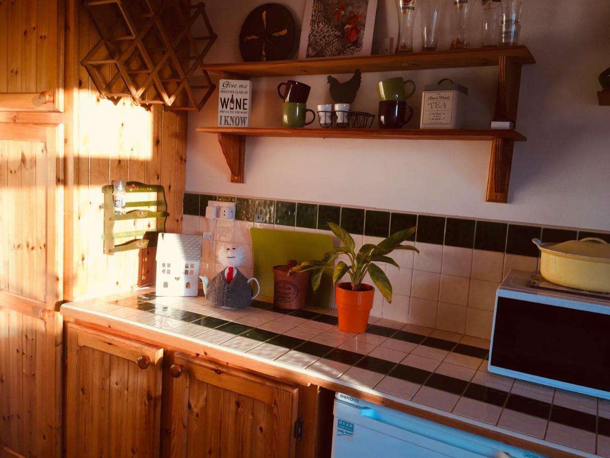 Cosy Apartment Milltown Malbay Bagian luar foto